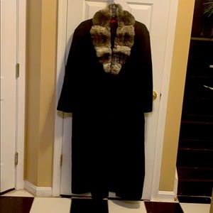 Men’s Cashmere Coat W/Chinchilla Collar